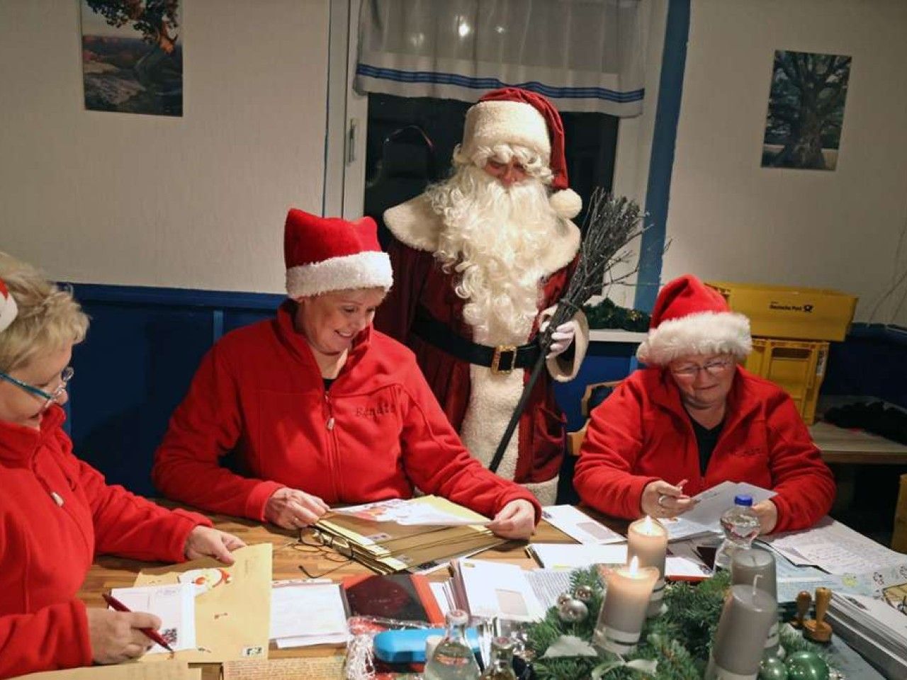 Weihnachtspostamt: Das wünschen sich Kinder vom Weihnachtsmann