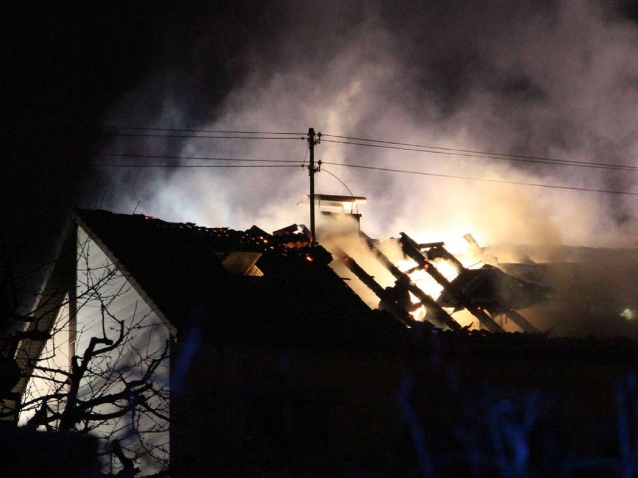 Brand im Kreis Heilbronn: Zwei Tote nach Feuer in Dachgeschosswohnung –  Kinder?